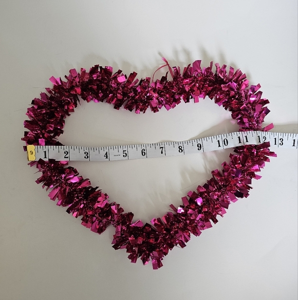 Pink Heart Tinsel Wreath Wall Decor Valentine's Day - Picture 2 of 3